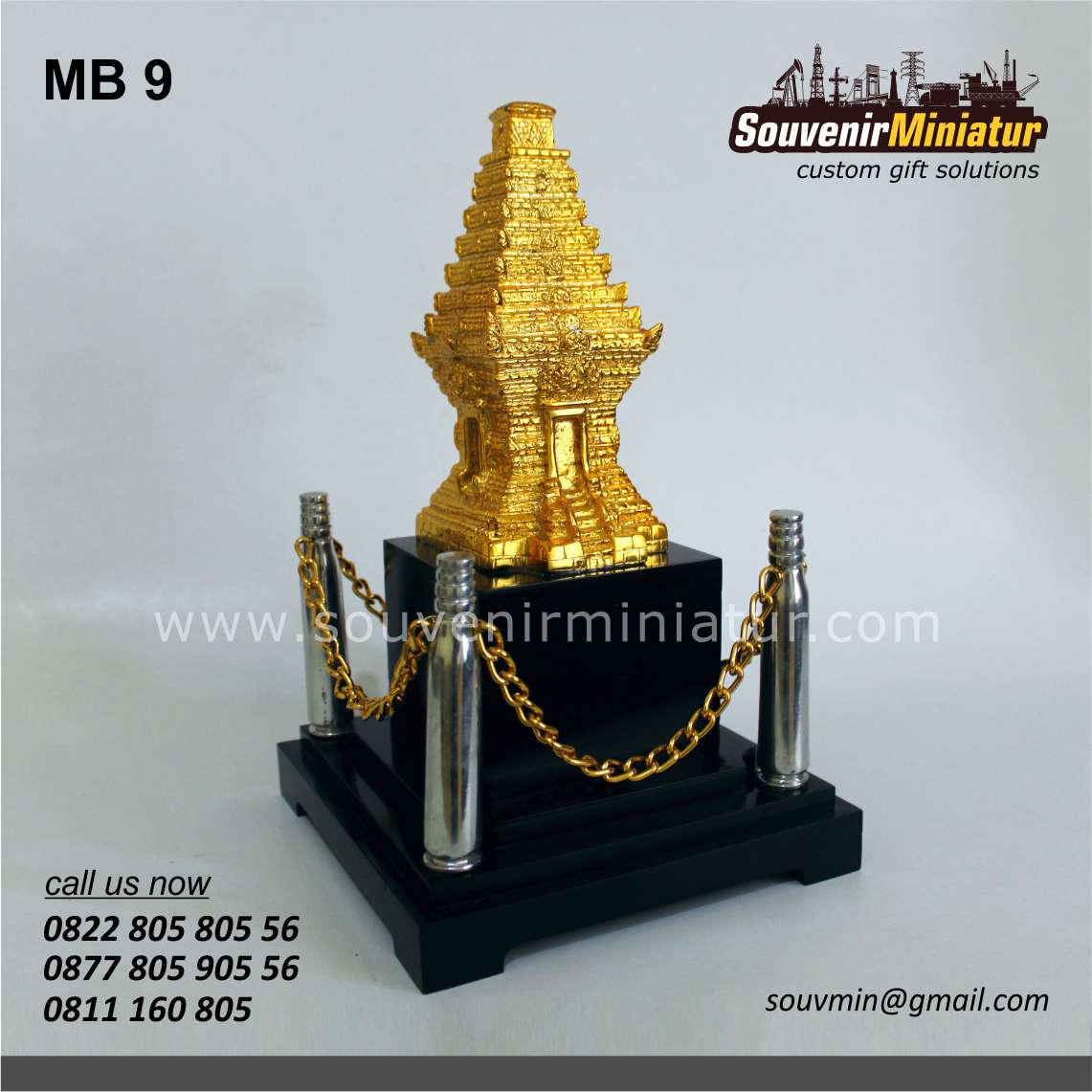 Souvenir Miniatur Candi Emas