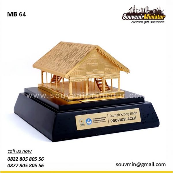 MB64 Souvenir Miniatur Rumah Krong Bade Aceh 1