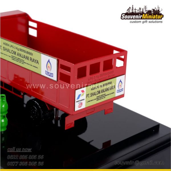 DETAIL-MK30 Souvenir Miniatur Truk ELPIJI Pertamina