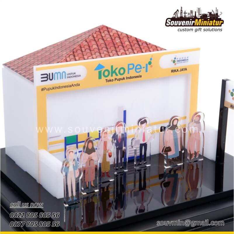 Bentuk Miniatur Toko Pupuk Indonesia