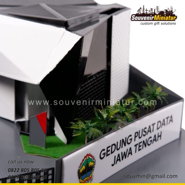 DETAIL-MB80 Souvenir Miniatur Bangunan Gedung Pusat Data Jawa Tengah Jakarta