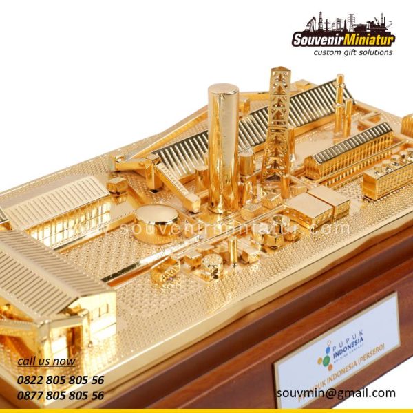 DETAIL-MB89 Souvenir Miniatur Bangunan Pabrik PT Pupuk Pusri II-B