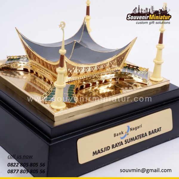 DETAIL-MB94 Souvenir Miniatur Bangunan Masjid Raya Padang Sumatera Barat