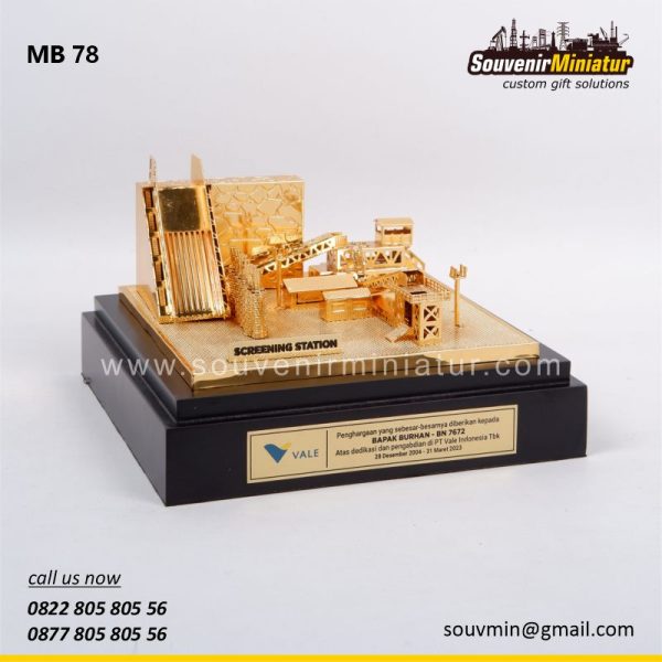 MB78 Souvenir Miniatur Bangunan Pabrik Screening Station Pengabdian Karyawan di PT Vale Indonesia Luwu Timur