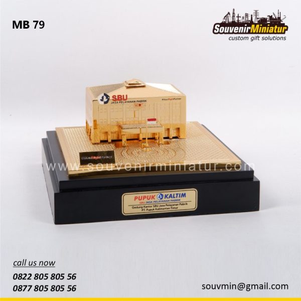 MB79 Souvenir Miniatur Bangunan Gedung SBU Jasa Pelayanan Pabrik PT Pupuk Kalimantan Timur