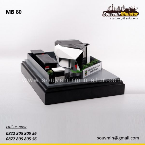 MB80 Souvenir Miniatur Bangunan Gedung Pusat Data Jawa Tengah Jakarta