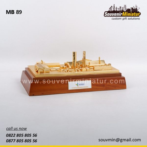 MB89 Souvenir Miniatur Bangunan Pabrik PT Pupuk Pusri II-B