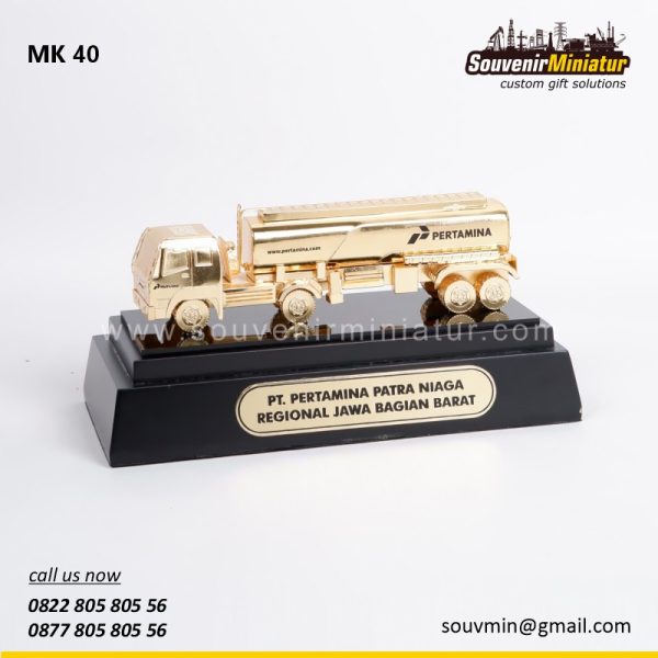 MK40 Souvenir Miniatur Kendaraan Truk Tanki BBM Pertamina PT Pertamina Patra Niaga Regional Bagian Jawa Barat Jakarta