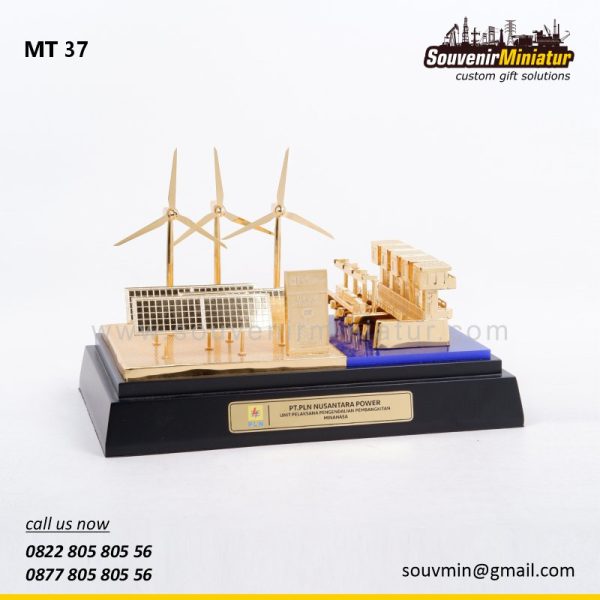 MT37 Souvenir Miniatur Unit Pelaksana Pengendalian Pembangkit UPDK PT PLN Nusantara Power Minahasa