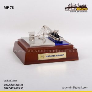 Miniatur Kapal Batu bara PT Hasnur Group