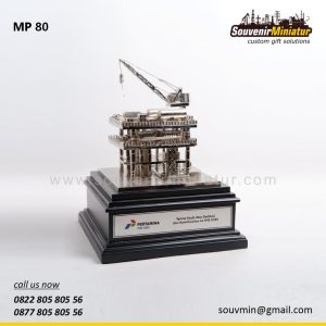 MP80 Souvenir Miniatur Pertambangan Rig Onshore Drilling Terimakasih Dedikasi dan Kontribusinya ke PHE OSES PT Pertamina