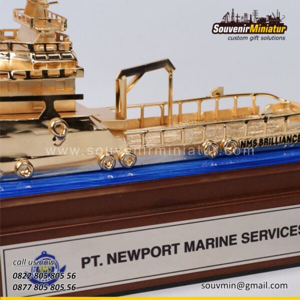 DETAIL-MK65-Miniatur-Kapal-NMS-Brilliance