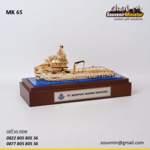 MK65 Souvenir Miniatur Kapal NMS Brilliance PT Newport Marine Service