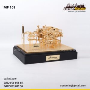 SM101 Souvenir Miniatur Rig Offshore BEKAPAI PT Pertamina Hulu Mahakam