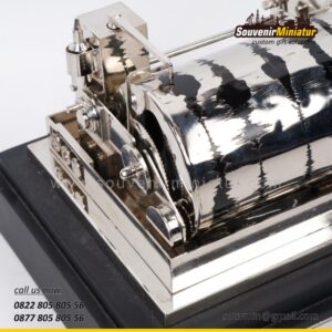 Miniatur Seismometer Kementerian ES