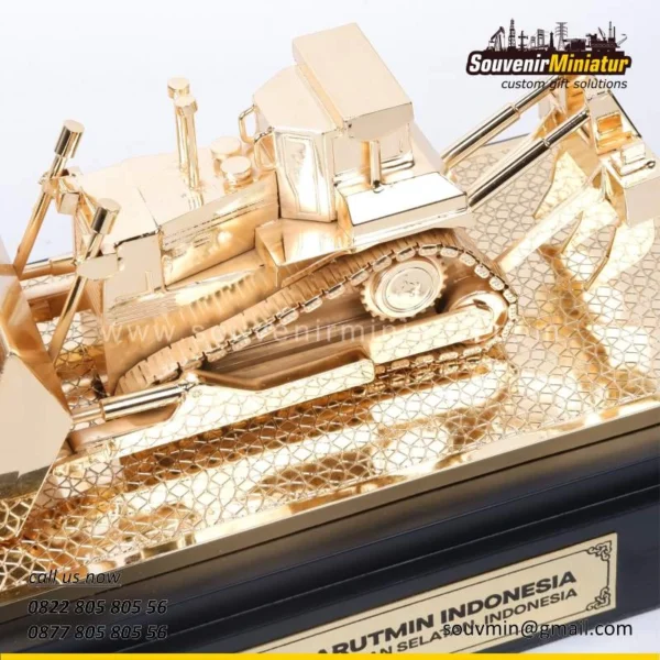 DETAIL-MK67 Miniatur Dozzer PT Arutmin Indonesia