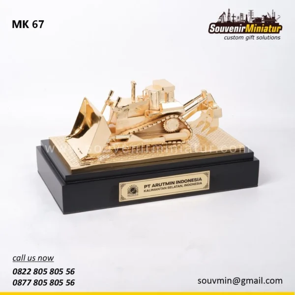 MK67 Miniatur Dozzer PT Arutmin Indonesia