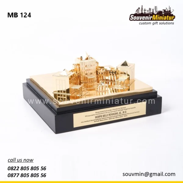 MB124 Miniatur Bangunan Kantor Bupati Manokwari