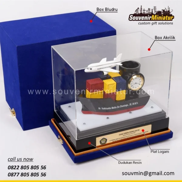 DETAIL2-MK73 Miniatur Sidang Terbuka Promosi