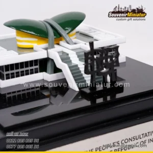 Miniatur Gedung MPR RI