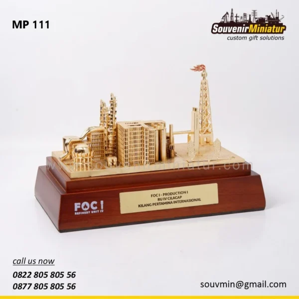 MP111 Miniatur Refinery Unit IV FOC