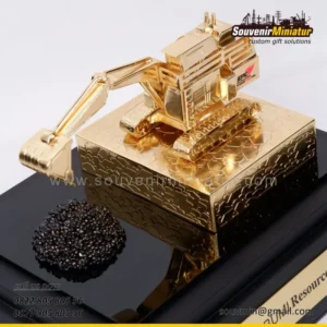 Miniatur Excavator PT Bumi Resource