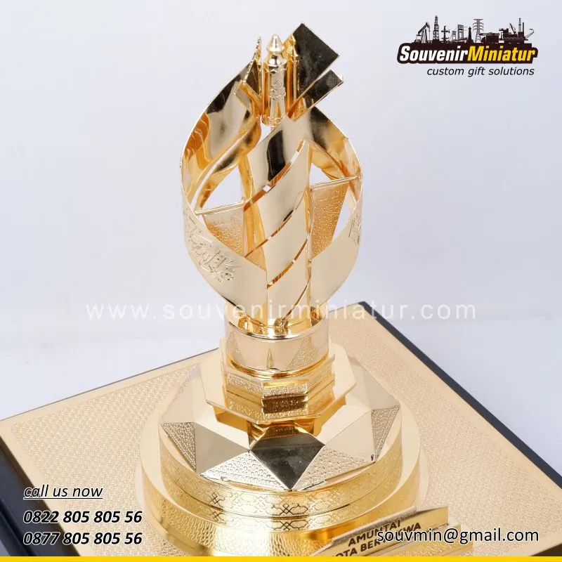 Miniatur Tugu Sholawat Pemkab Hulu Sungai Utara 2 DETAIL-MB136 Miniatur Tugu Sholawat