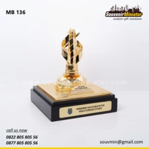 MB136 Miniatur Tugu Sholawat