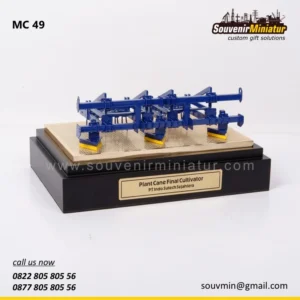 MC49 Miniatur Custom Plant Cane
