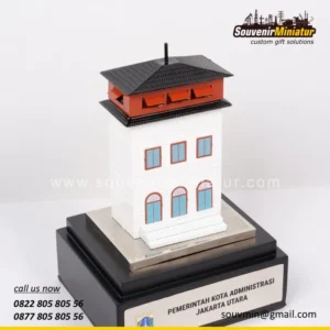 Miniatur Menara Syahbandar Pemerintah Kota Administrasi Jakarta Utara