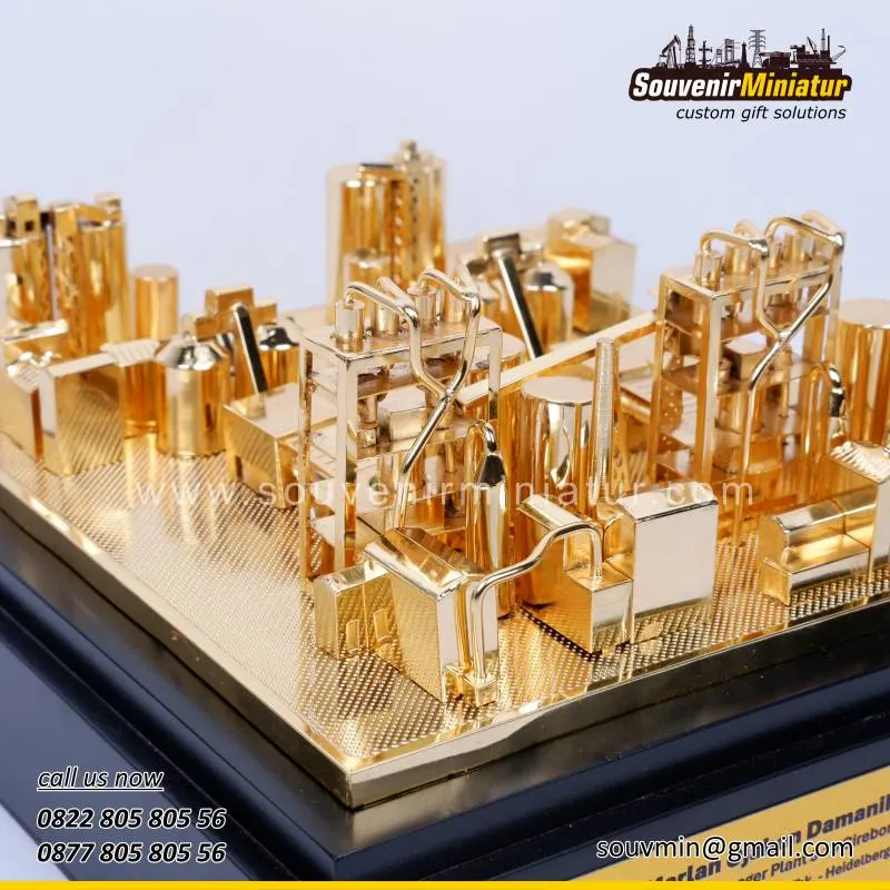 Miniatur PT Indocement Tunggal Prakarsa 2 DETAIL-MB144 Miniatur Indocement Tunggal Prakarsa