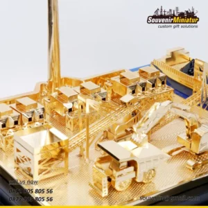 Miniatur Kenang-kenangan PLN Batuba