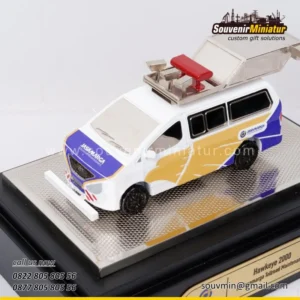Miniatur Mobil Hawkeye 2000 PT Jasa