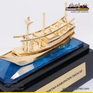 Miniatur Kapal Potarani Pemerintah Kabupaten Takalar