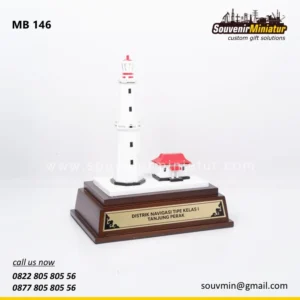 Miniatur Mercusuar Distrik Navigasi