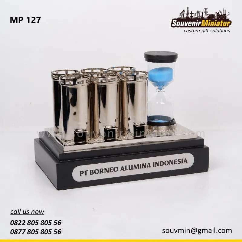 Miniatur Silo Alumina PT Borneo Alumina Indonesia 1 MP127 Miniatur Silo Alumina