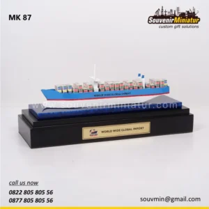 Miniatur Kapal World Wide Global Im