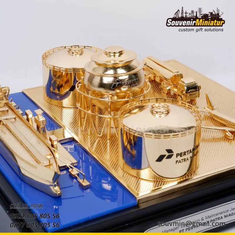 DETAIL-MP136 Miniatur Pelabuhan Kilang Minyak