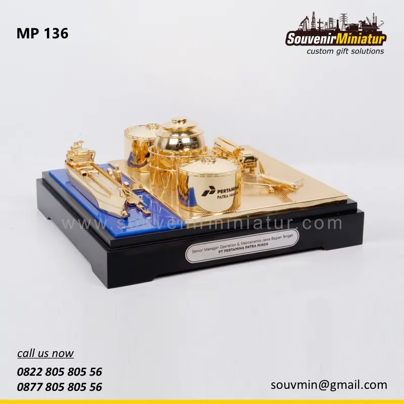 Miniatur Pelabuhan dan Kilang Minyak Pertamina