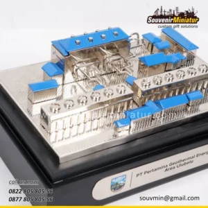 Souvenir Miniatur 16 Miniatur PLTP Pertamina Geothermal
