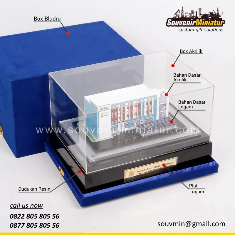 Miniatur Bangunan Laboratorium Transisi Energi PT PLN 3 DETAIL2-MB156 Miniatur Bangunan Laboratorium Transisi