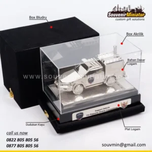Souvenir Miniatur 16 Miniatur Support Vehicle for Repeat